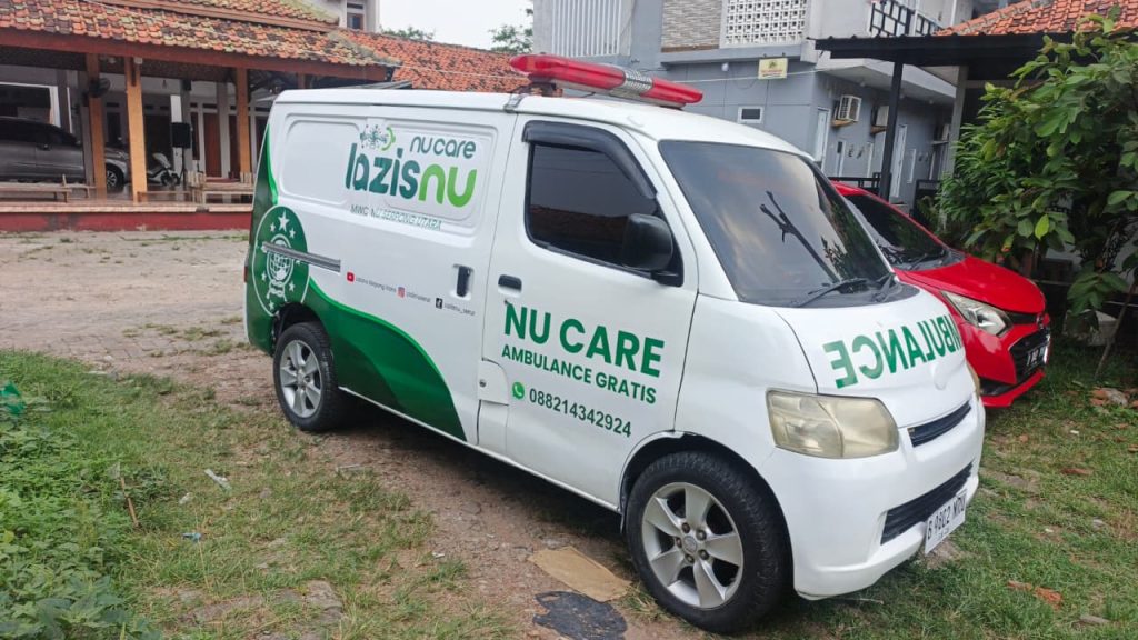 H. Edy Mamat Serahkan 1 Unit Ambulans untuk MWCNU Serpong Utara